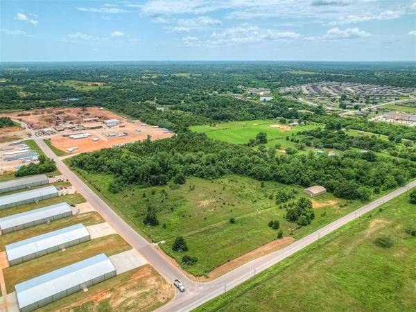 373 Howard BLVD, Harrah, OK 73045