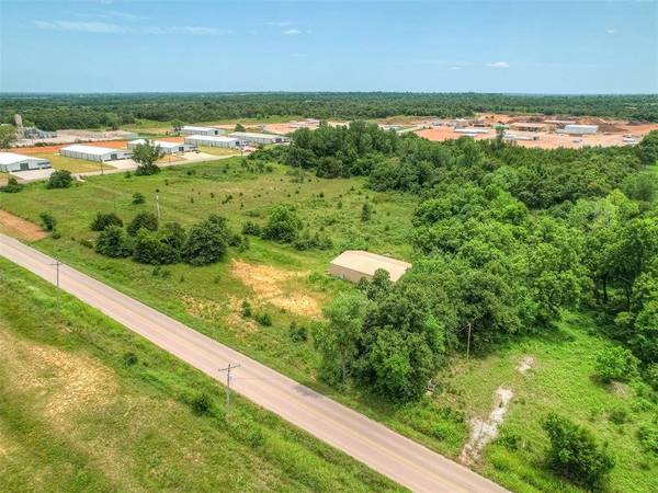 373 Howard BLVD, Harrah, OK 73045