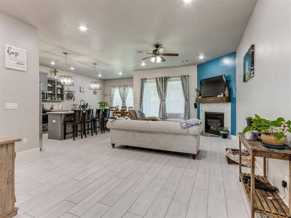 20629 Twisted Oak RD, Harrah, OK 73045