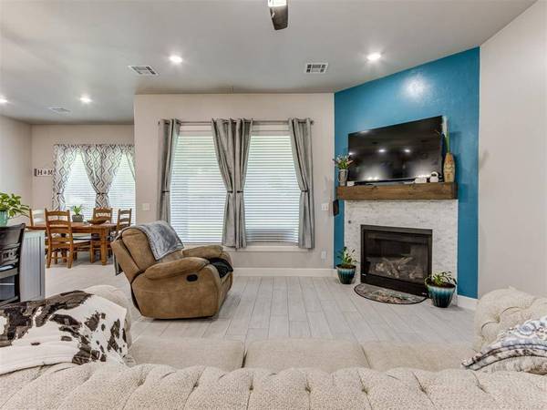 20629 Twisted Oak RD, Harrah, OK 73045