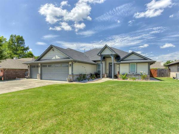20629 Twisted Oak RD, Harrah, OK 73045