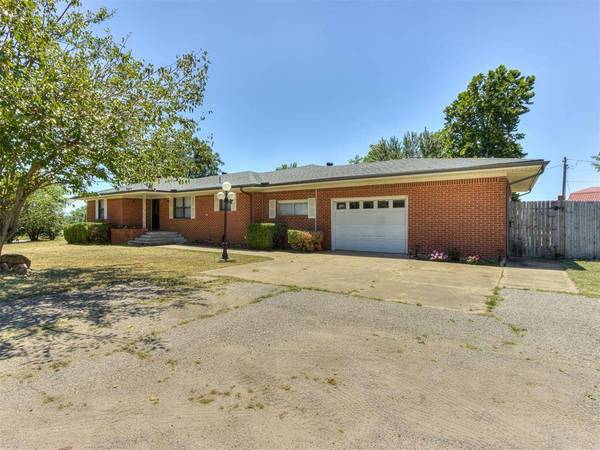 44903 Hardesty RD, Shawnee, OK 74801