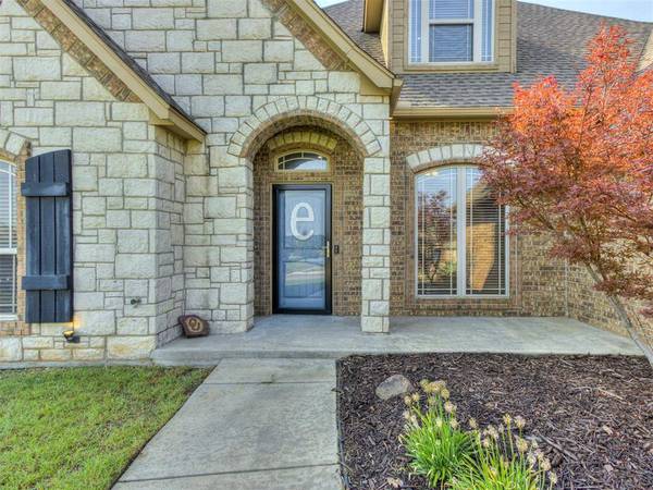 886 Silver Chase DR, Choctaw, OK 73020