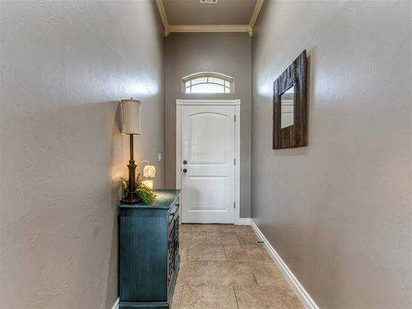 886 Silver Chase DR, Choctaw, OK 73020