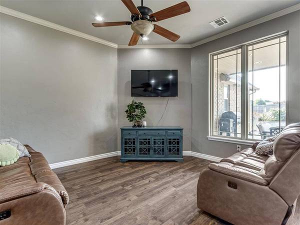 886 Silver Chase DR, Choctaw, OK 73020