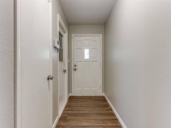 4800 Gina PL, Del City, OK 73115