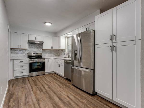 4800 Gina PL, Del City, OK 73115