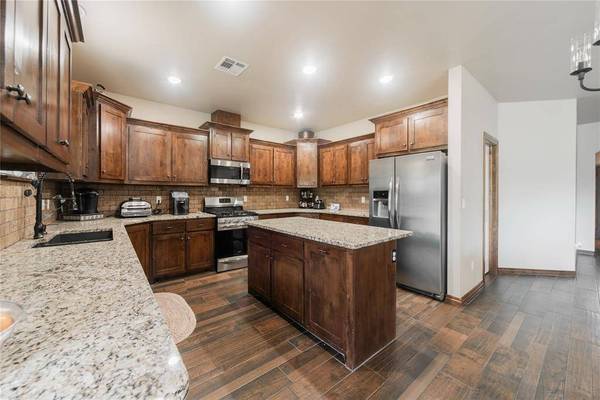 13717 E Wilshire BLVD, Jones, OK 73049