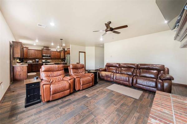 13717 E Wilshire BLVD, Jones, OK 73049