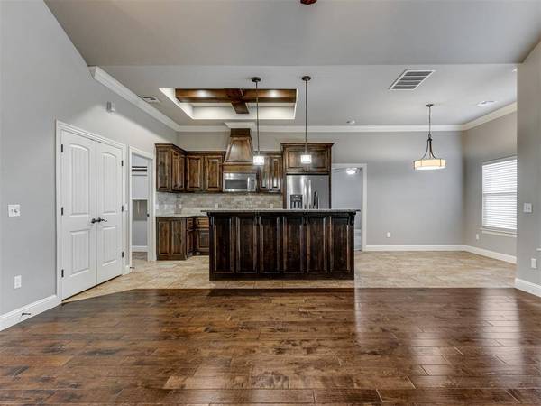 4817 Arbuckle DR, Edmond, OK 73025