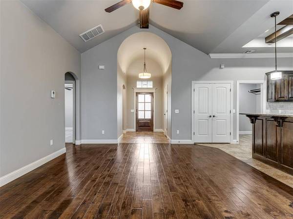 4817 Arbuckle DR, Edmond, OK 73025