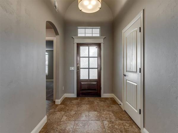 4817 Arbuckle DR, Edmond, OK 73025