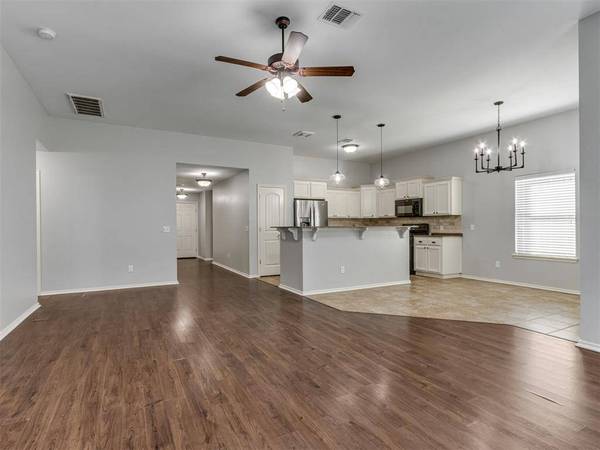 901 Blue Fish RD, Norman, OK 73069