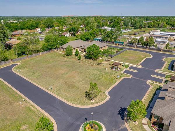 9234 Elaine DR, Midwest City, OK 73130