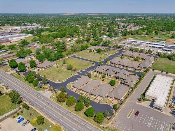 9229 Ruth DR, Midwest City, OK 73130