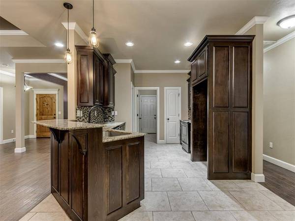 1196 Ramblewood TER, Choctaw, OK 73020