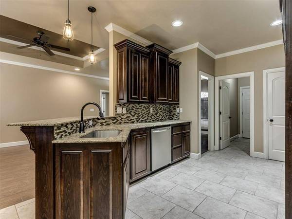 1196 Ramblewood TER, Choctaw, OK 73020