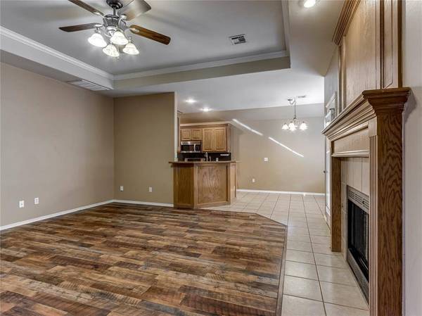 12528 SW 13th ST, Yukon, OK 73099