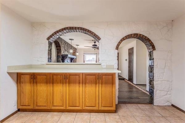 9125 E Tecumseh RD, Norman, OK 73026