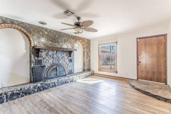 9125 E Tecumseh RD, Norman, OK 73026