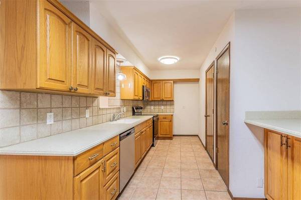 9125 E Tecumseh RD, Norman, OK 73026