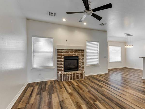 1910 Glenbrook DR, Shawnee, OK 74804
