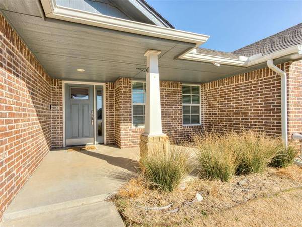 1910 Glenbrook DR, Shawnee, OK 74804