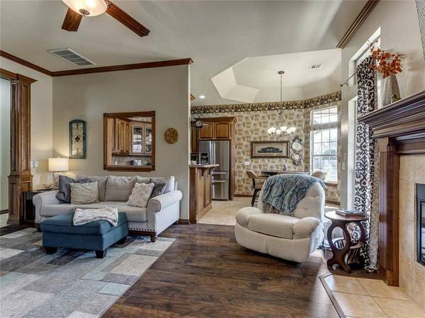 519 Slim DR, Midwest City, OK 73130