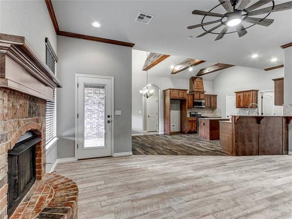 20647 Frontier AVE, Harrah, OK 73045
