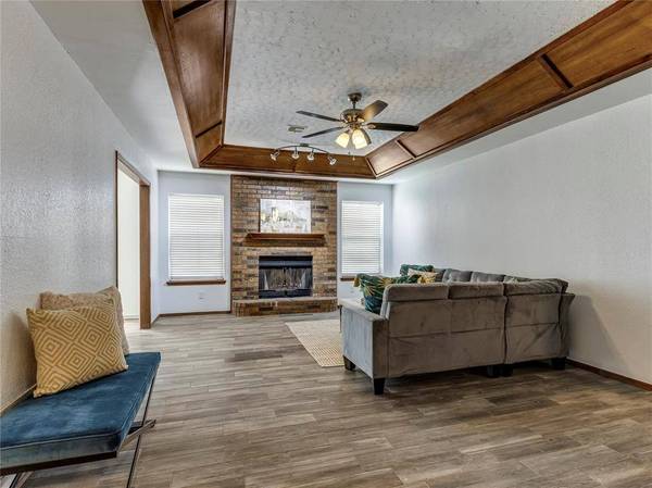 10508 Songbird LN, Midwest City, OK 73130
