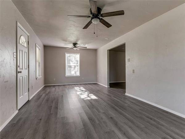 10244 Saint Patrick DR, Midwest City, OK 73130