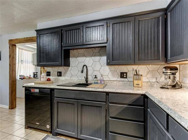 9825 SE 43rd ST, Oklahoma City, OK 73150