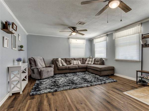 9825 SE 43rd ST, Oklahoma City, OK 73150