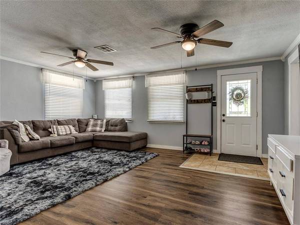 9825 SE 43rd ST, Oklahoma City, OK 73150