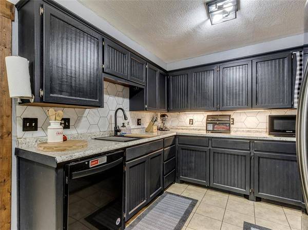 9825 SE 43rd ST, Oklahoma City, OK 73150