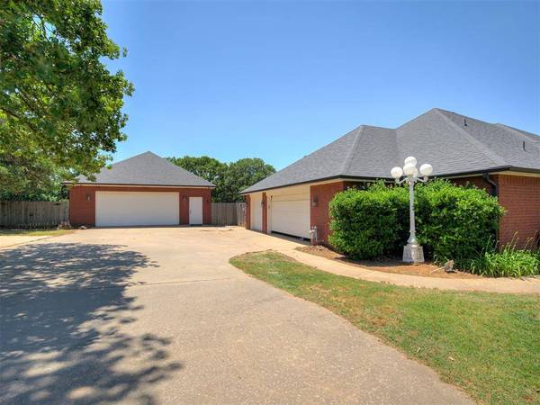 43447 Cobblestone WAY, Tecumseh, OK 74873
