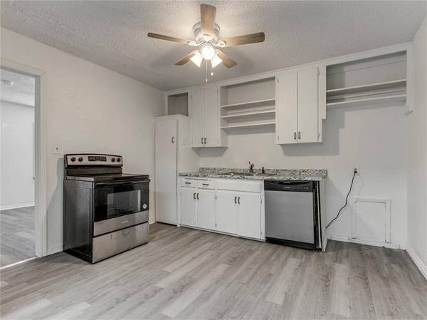 4764 SE 23rd ST, Del City, OK 73115