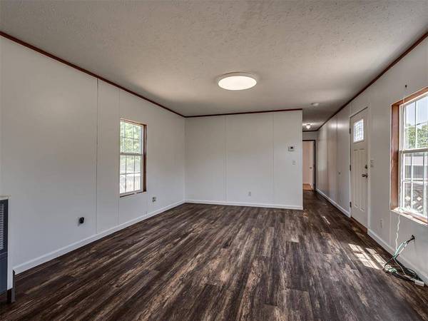 22085 Melissa LN, Harrah, OK 73045