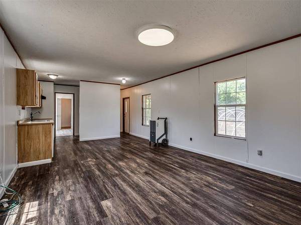 22085 Melissa LN, Harrah, OK 73045