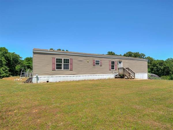 22085 Melissa LN, Harrah, OK 73045