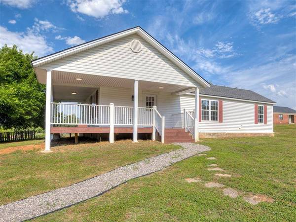 2419 Brewer ST, Choctaw, OK 73020