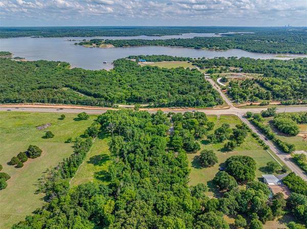 7121 E 2nd ST, Edmond, OK 73034