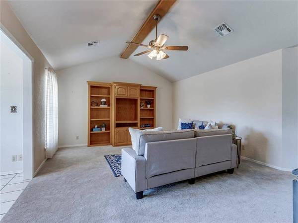 4825 Montclair DR, Del City, OK 73115