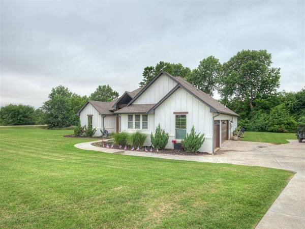 3925 Wyatt Ridge CT, Oklahoma City, OK 73150