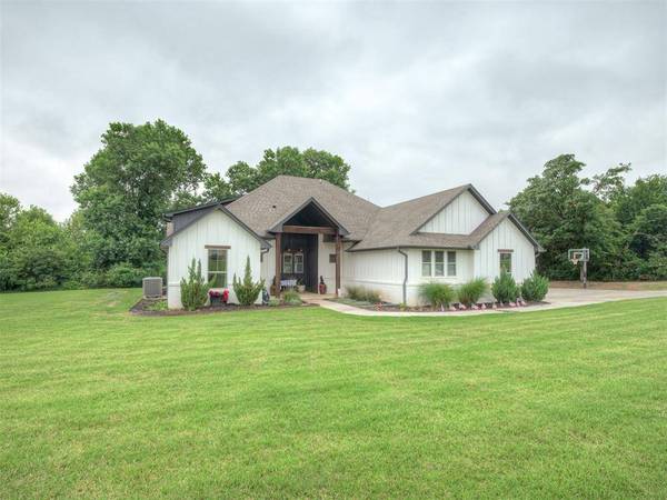 3925 Wyatt Ridge CT, Oklahoma City, OK 73150