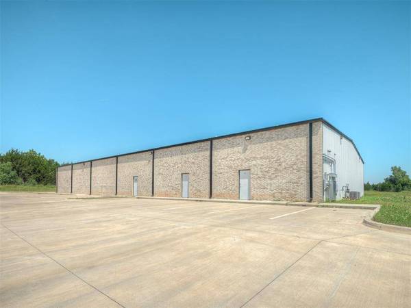 3303 NE 23rd ST, Oklahoma City, OK 73121