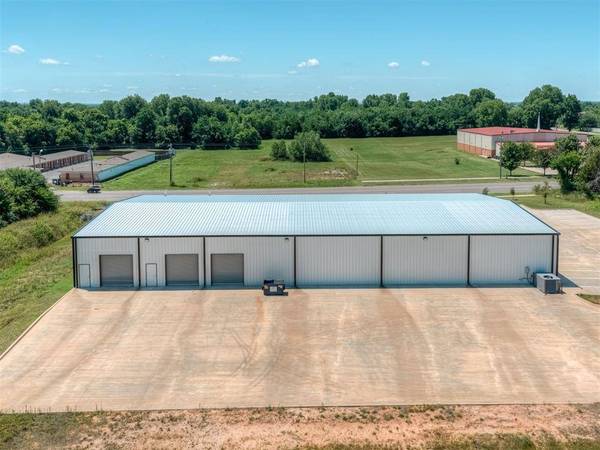 3303 NE 23rd ST, Oklahoma City, OK 73121