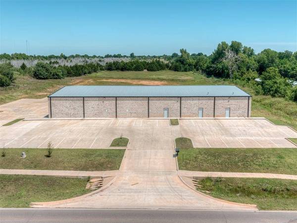 3303 NE 23rd ST, Oklahoma City, OK 73121