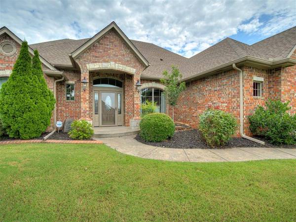 718 Silver Chase DR, Choctaw, OK 73020