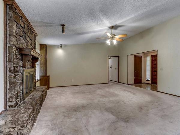 404 Cedar Bend DR, Midwest City, OK 73130